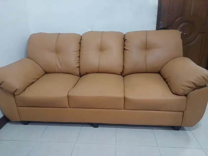 Sofa Kulit, masih mulus seperti Baru