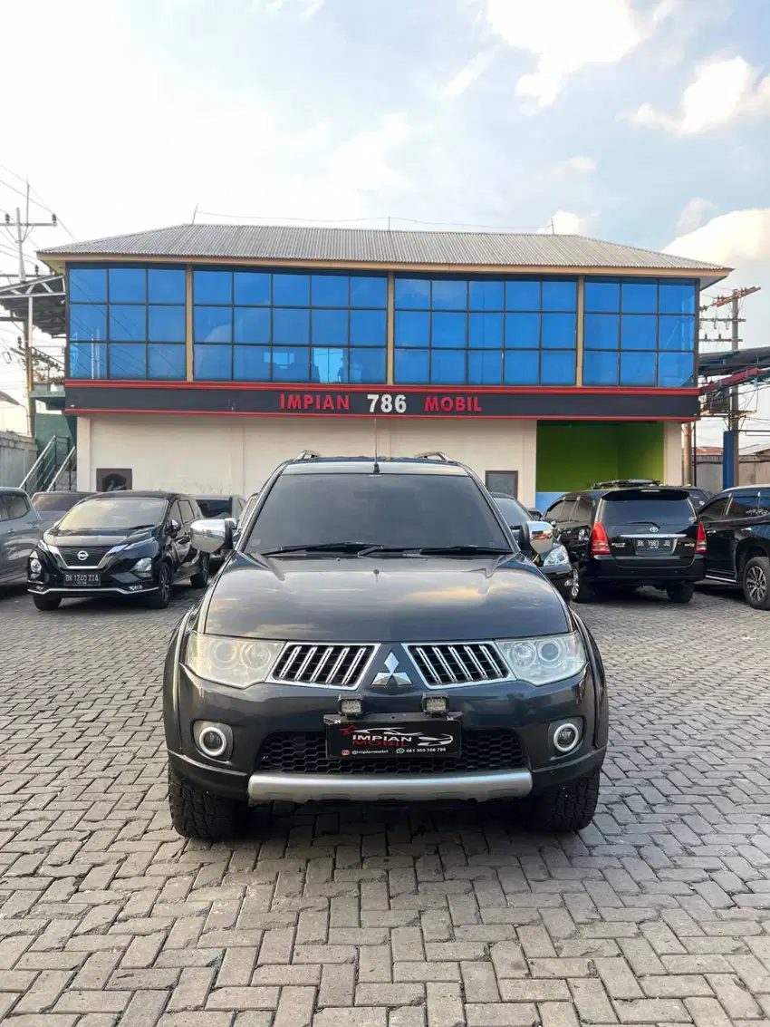 Mitsubishi Pajero Sport Exceed A/T Abu 2011   hrv rocky glory almaz