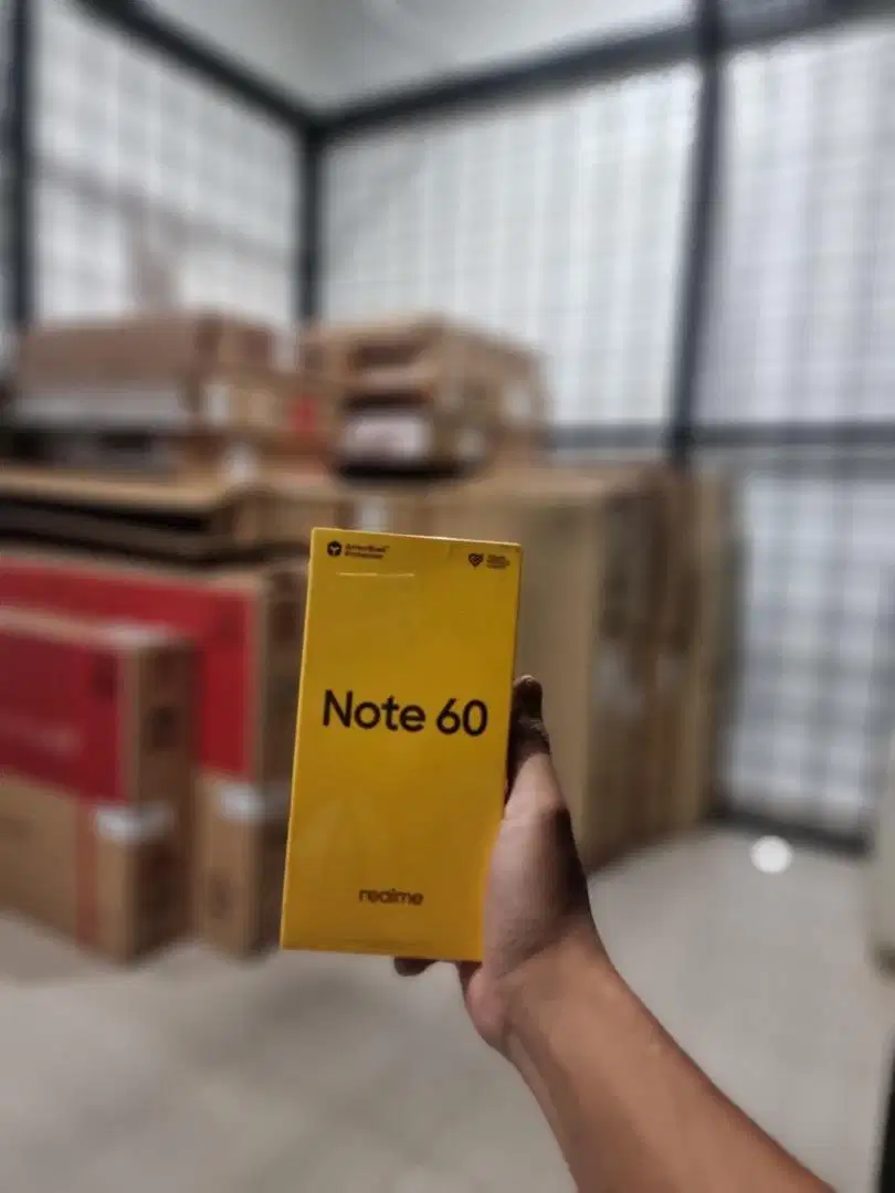 Realme Note 60.