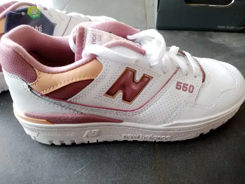 Sepatu New Balance 550