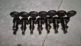 7 string screwless tuning machine