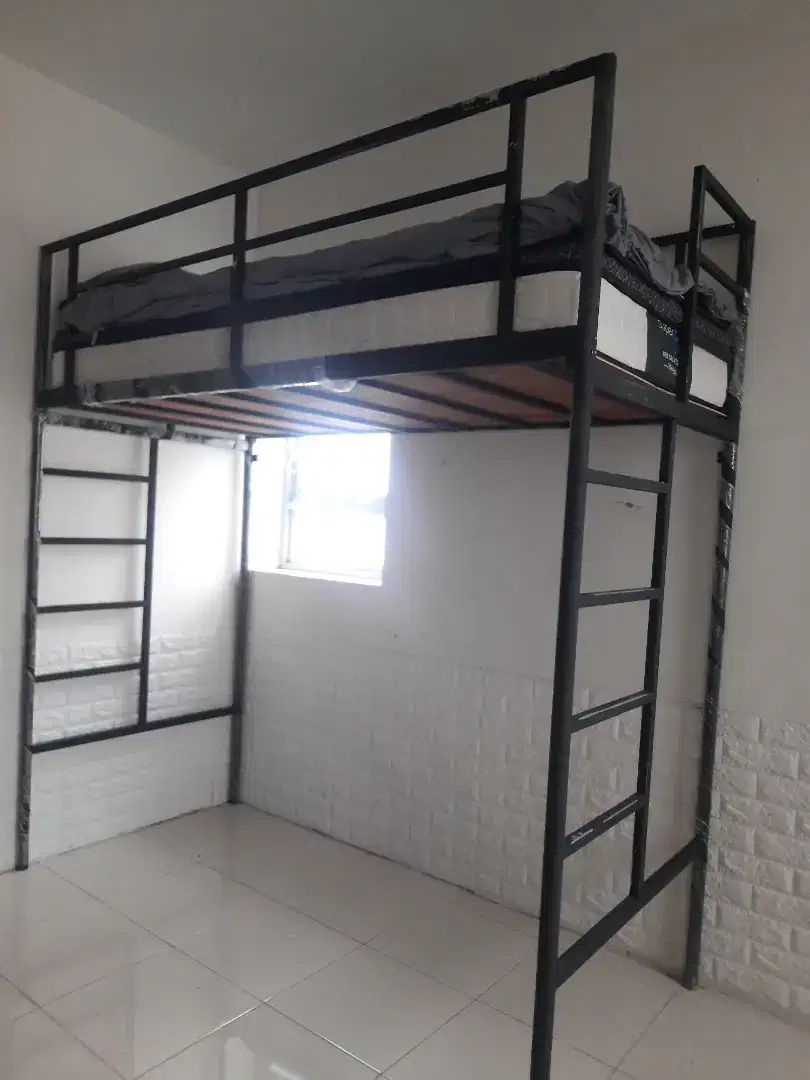 mezzanine bed/Loftbed/Ranjang besi/Dipan Tingkat