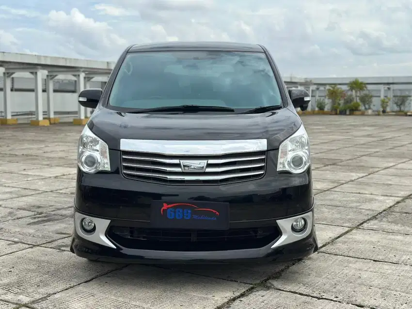 Toyota NAV1 V LTD 2013 Low Km Super Antik