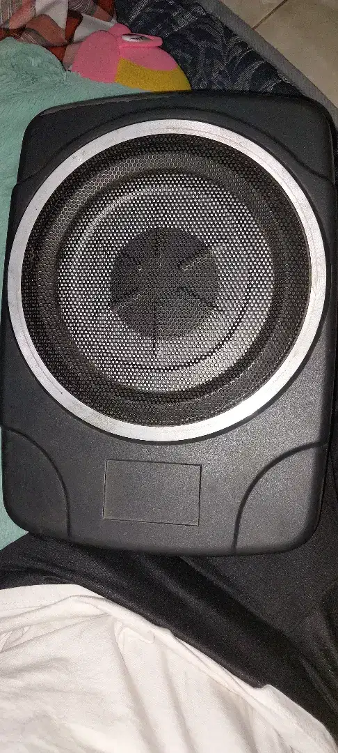 Subwoofer bekas