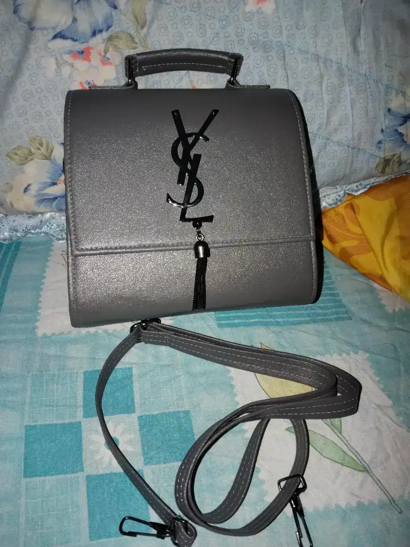 Tas YSL Elegan Wanita