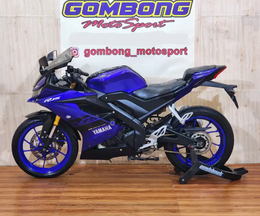 YAMAHA R15 V3 2018 .