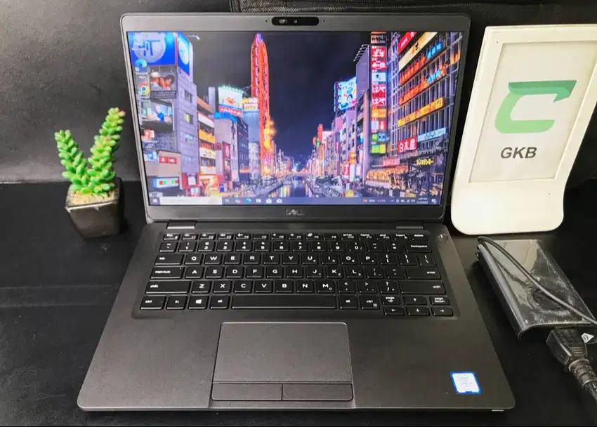 Laptop Dell Latitude 5300 Intel Core i5-8365U Ram 8gb Ssd 256gb body m