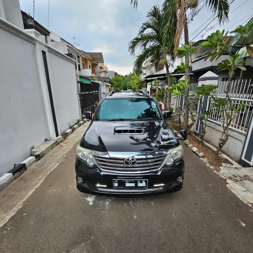 Toyota Fortuner 4x4 2.7 V 2014 Jual Cepat