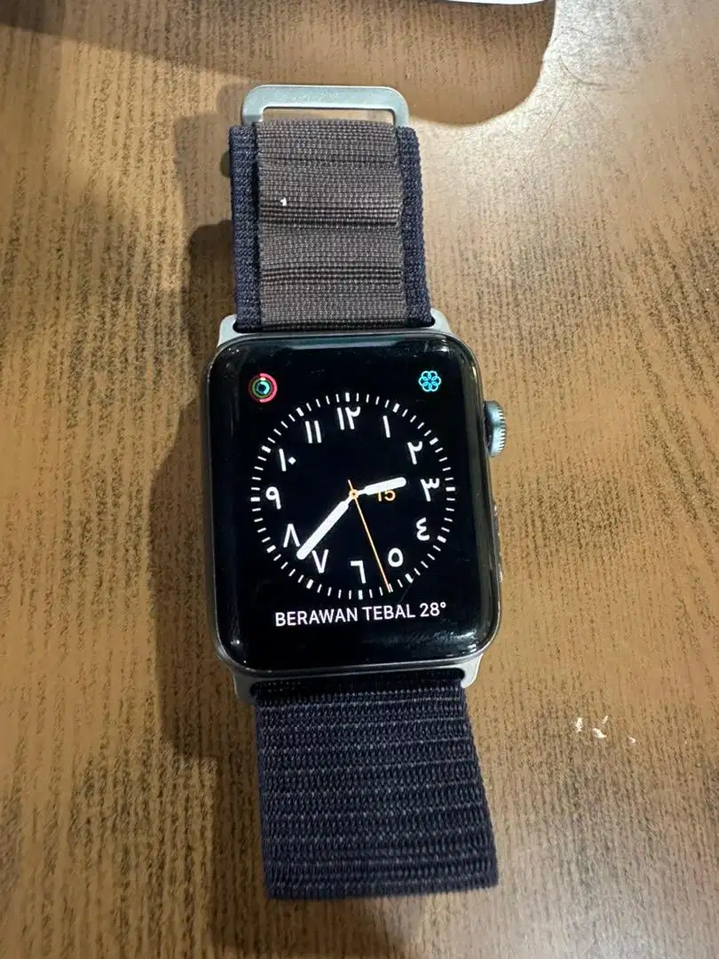 Appel watch series 3 grey : 42mm