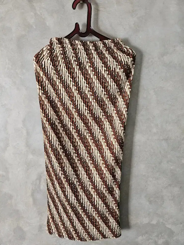 Rok Plisket Batik