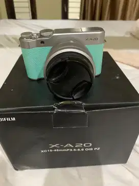 Fujifilm X-A20 15-45mm green mint