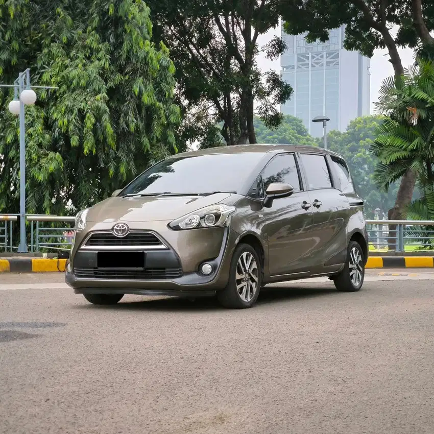 Toyota Sienta V 1.5 Automatic 2017