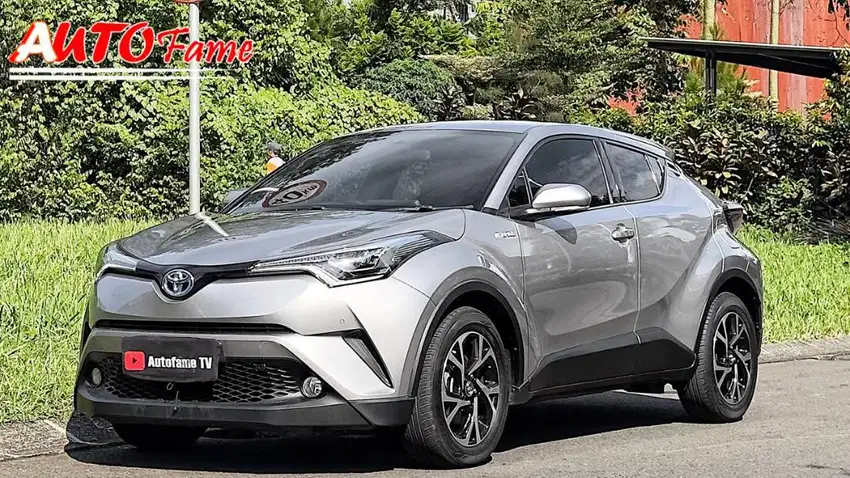 Toyota C-HR CHR 1.8 HV Hybrid Fullspec NIK 2019 Akhir Silver On Black