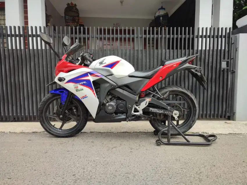 HONDA CBR 150CBU TAHUN 2011