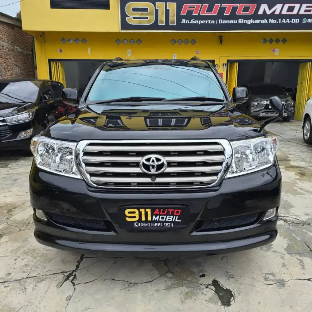 TOYOTA LAND CRUISER ZX UZJ200 4.5 V8 BENSIN 4X4 JAPAN SPEC TAHUN 2008