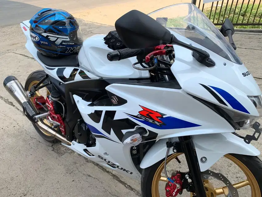 Suzuki GSX-R 150cc