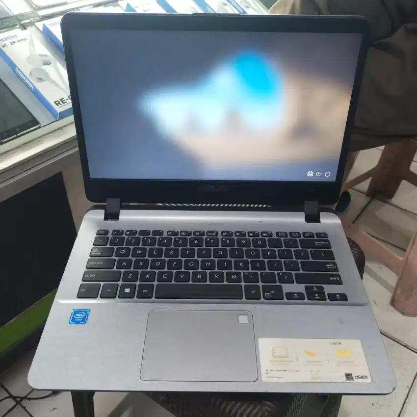 Laptop Asus A407M
Processor intel celeron N4000