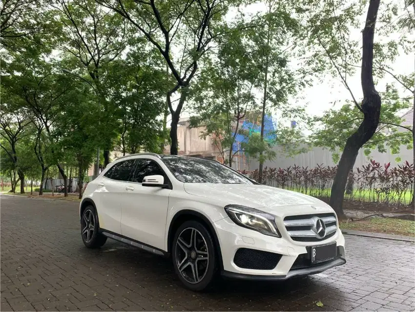 Mercedes Benz GLA200  AMG Sport CBU 2015 x1