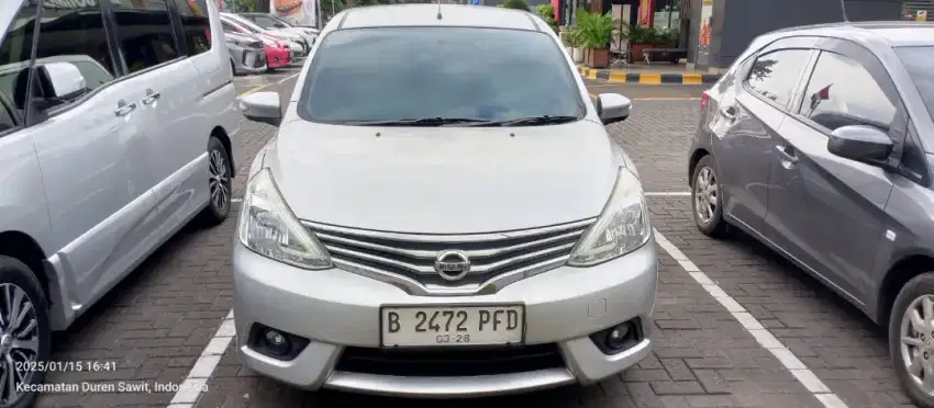 Grand LIvina XV 2018 matic warna silver