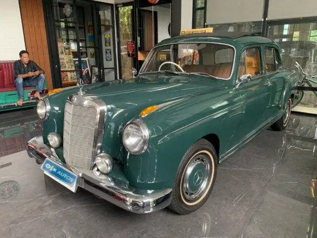 [OLX Mobbi] Mercedes-Benz 220 Hijau 2.2 Bensin-MT 1955 9NA