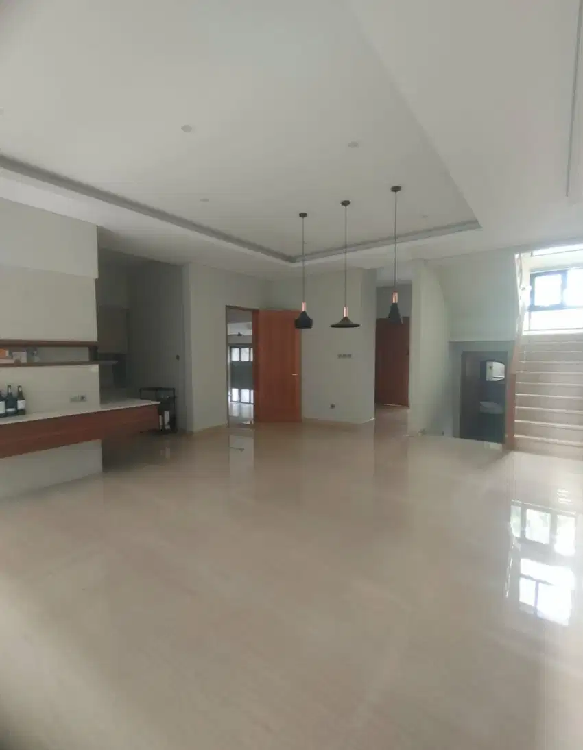 Jual Rumah Lux Pusat Kota  Sayap jln Gatot Subroto Burangrang