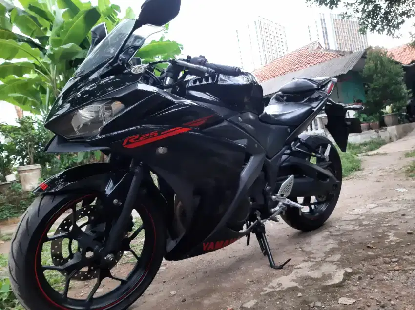 YAMAHA R25 TAHUN 2015