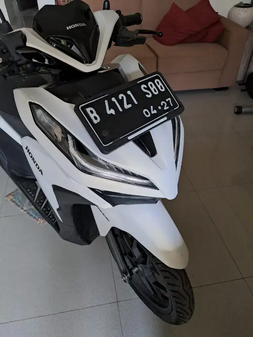 DIJUAL CEPAT HONDA VARIO 125 PUTIH TAHUN 2022 KM 2000 PAJAK HIDUP