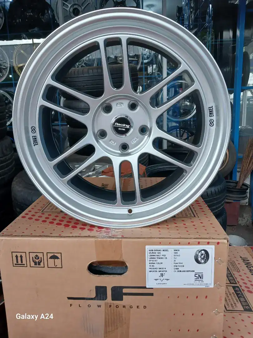 Velg rpt1 ring 18 lebar 9 pcd 5x114,3 ET 28 spek reborn zenix