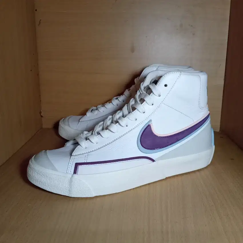 Nike Blazer mid 77 infinite  Authentic Sample women Size 38 (BARU)