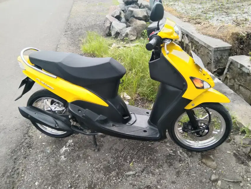 Yamaha Mio kuning