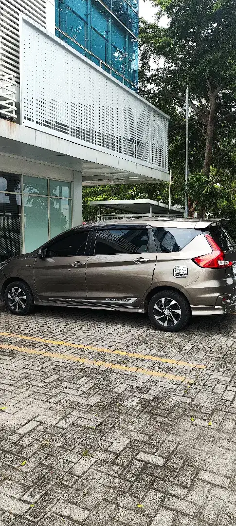 ertiga gx sport AT