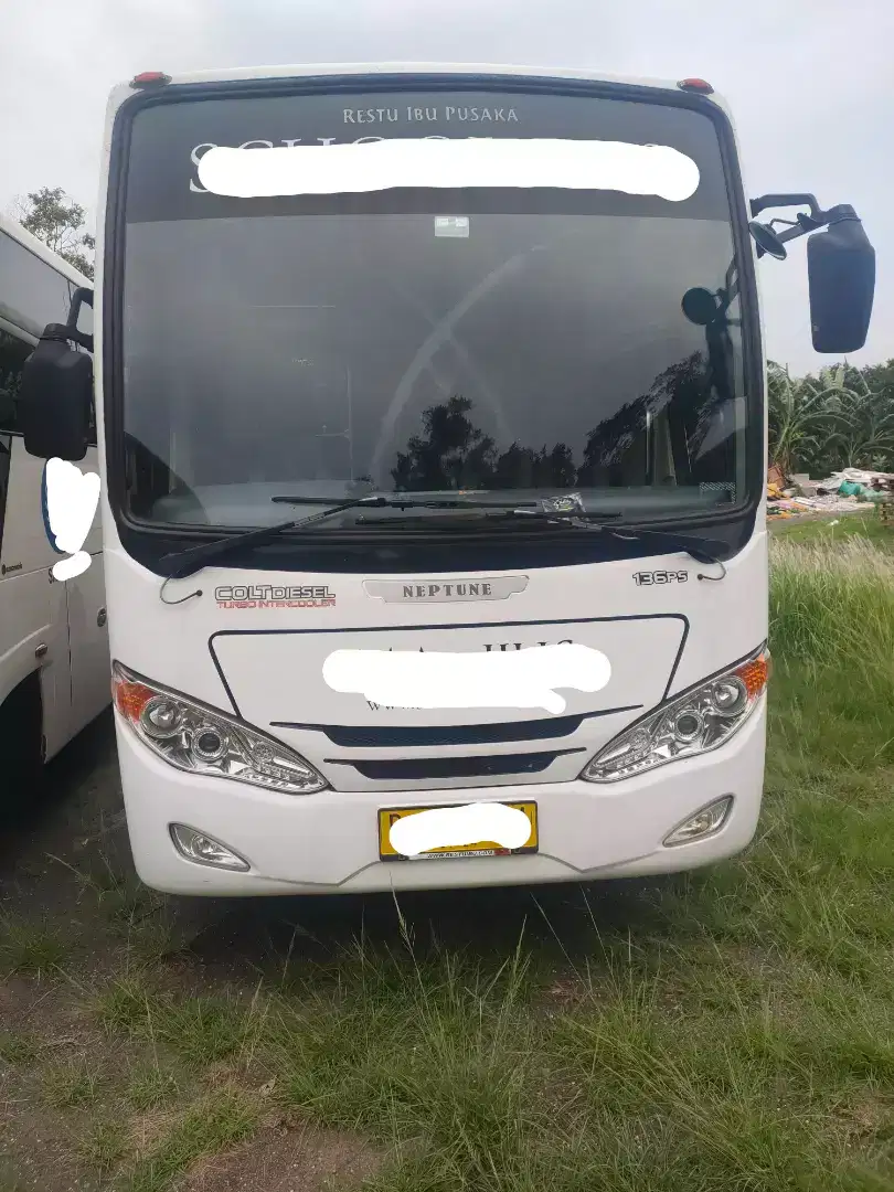 Mitsubishi Canter FE 84G BC Medium Bus