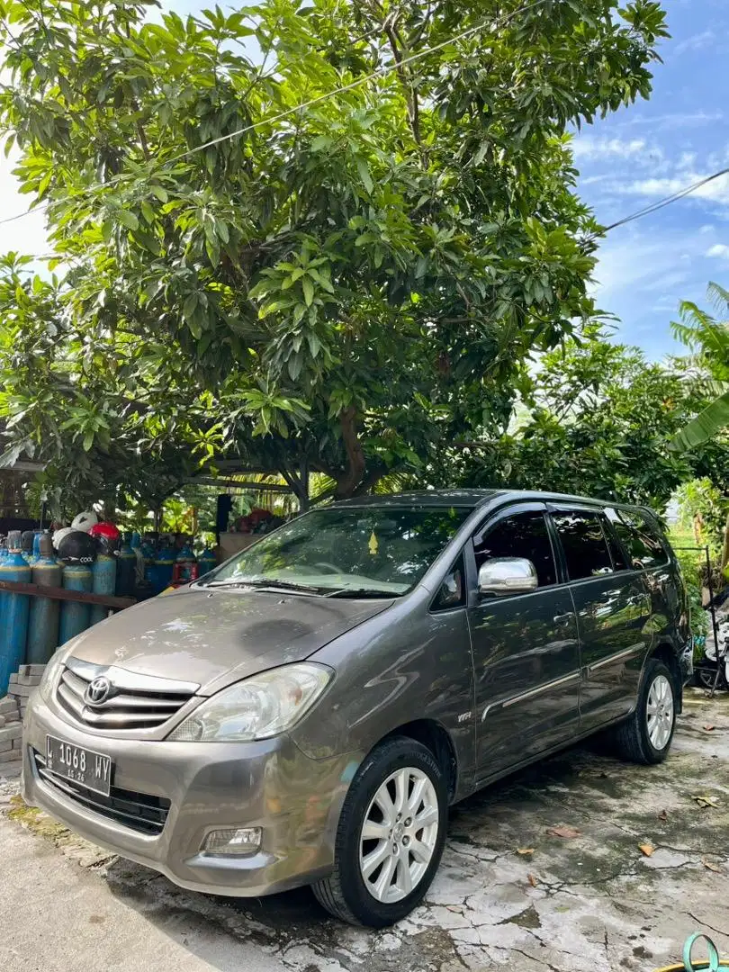 Kijang Innova 2.0 G AT 2011