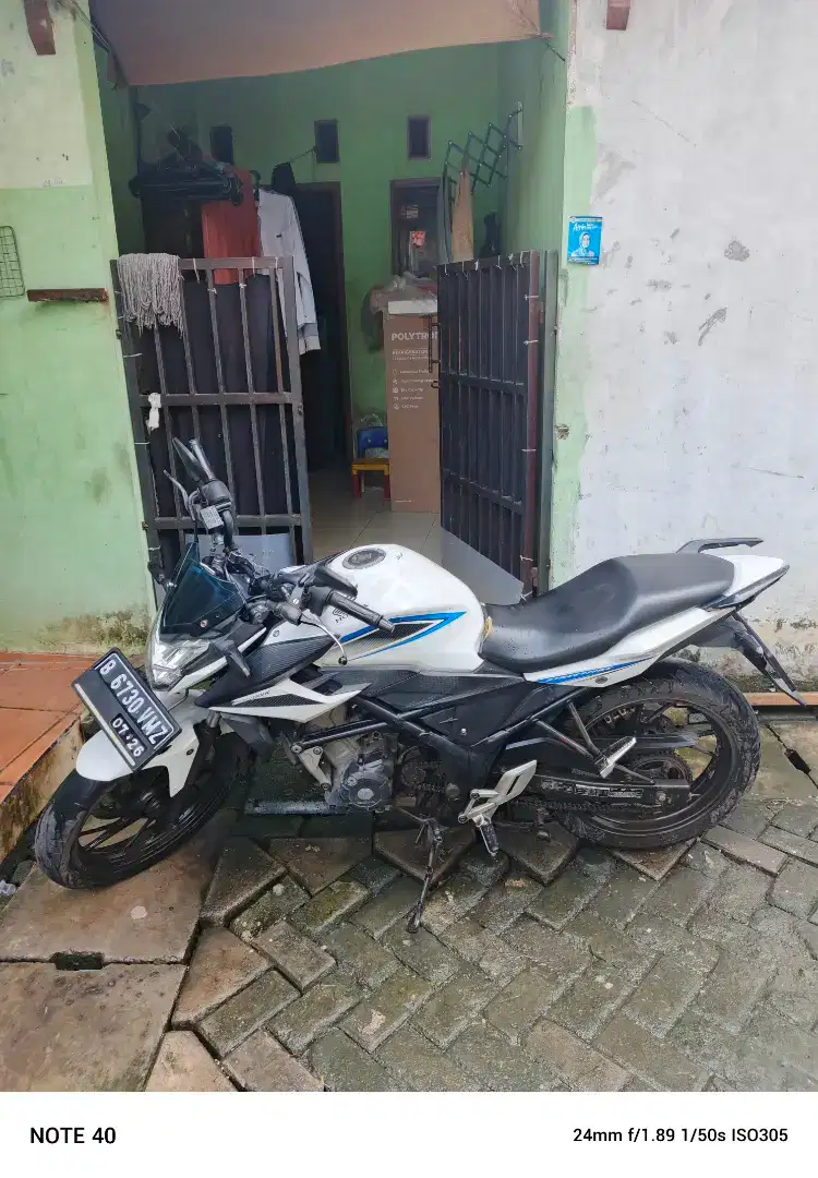 DIJUAL CEPAT MOTOR CB150R