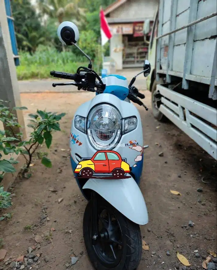 HONDA SCOOPY 2017