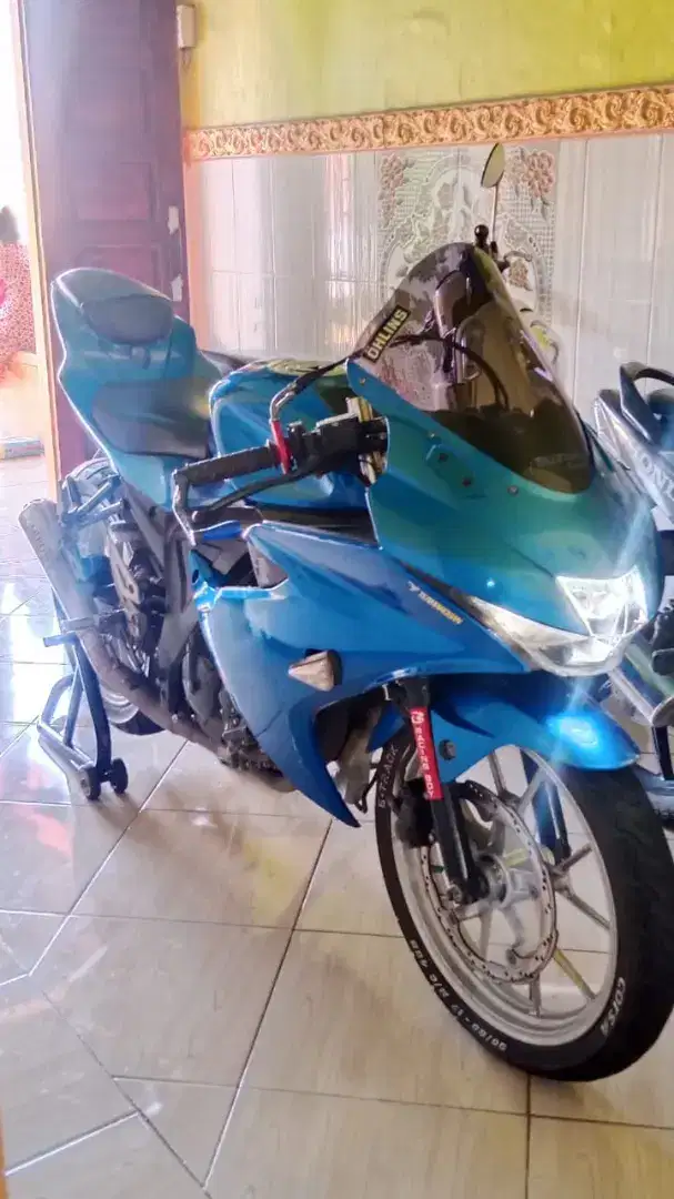 Di jual moyor GSX R 150