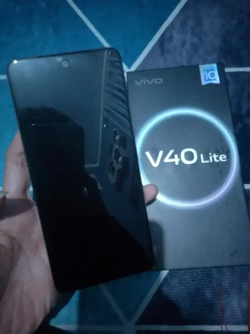 Vivo v40 lite 8/256