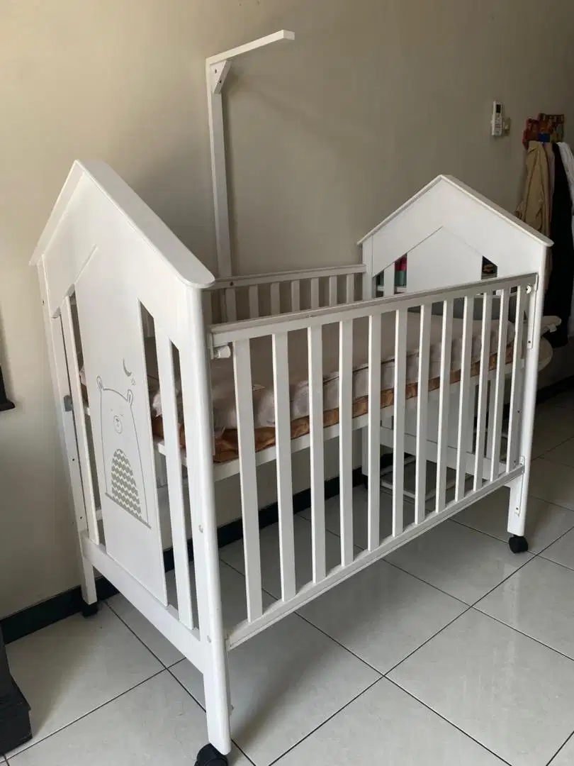 Box Bayi kondisi seperti baru FREE Kasur Latex tambahan