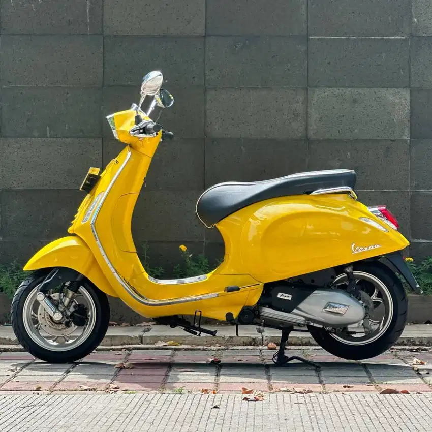 Vespa Sprint IGET ABS FACELIFT 150 ie tahun 2019 warna Kuning VERY GO