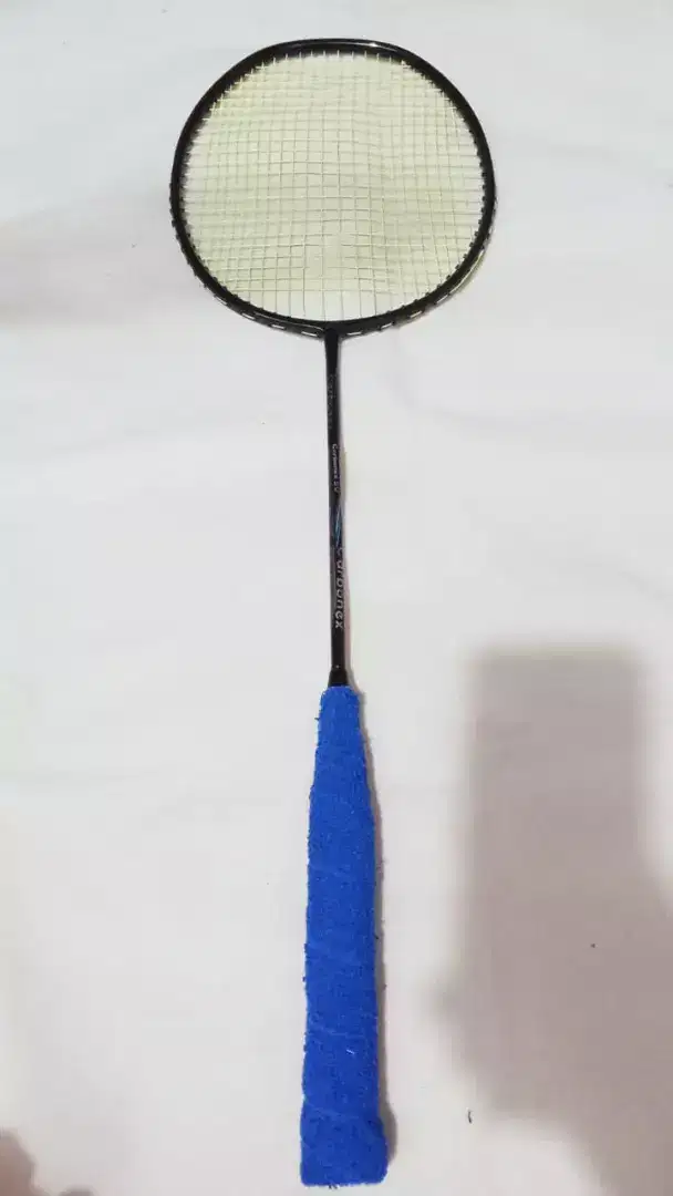 Raket badminton merek yonex New