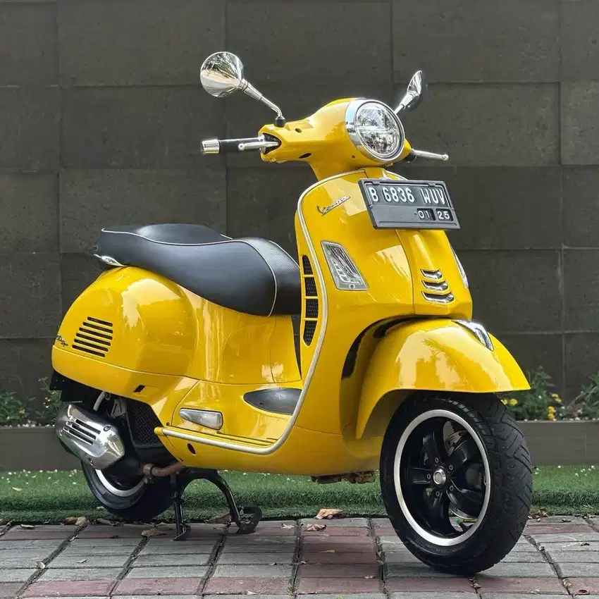 v Vespa GTS 150 4V IGET ABS LED FACELIFT TH 2019 Warna Yellow , PERFEC