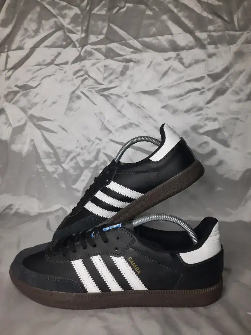 Sepatu Adidas samba