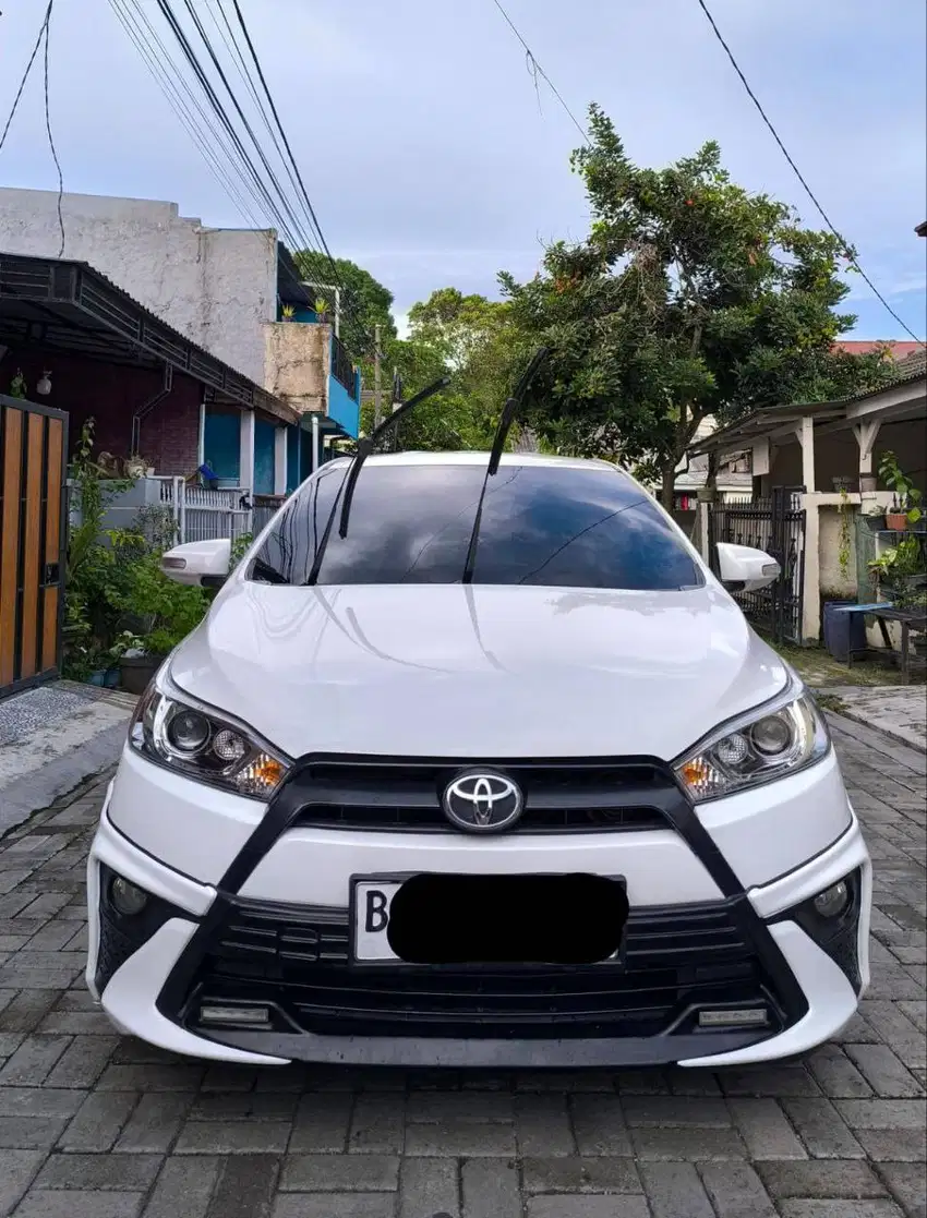 TOYOTA YARIS (TYPE-G) 2015