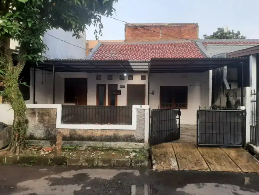 Desewakan/Dikontrakkan Rumah Ciledug