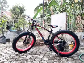 Sepeda fatbike merk exotic