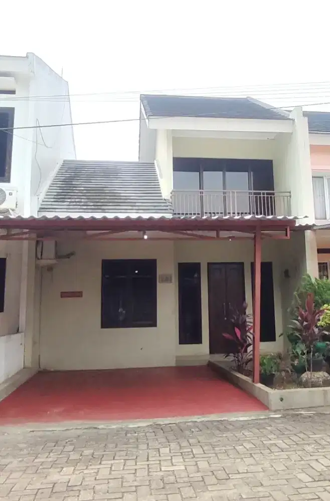 Pemilik Langsung. Rumah siap Huni di BSD - Lokasi Strategis!