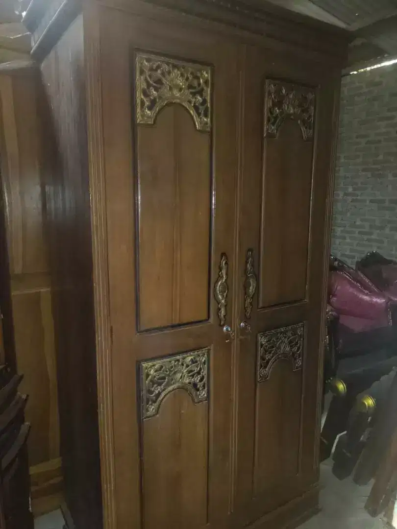 Lemari pakaian minimalis 2 pintu kayu jati asli