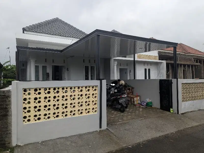 Rumah Baru Siap Huni Dekat Jalan Raya Dekat Kota Jogja