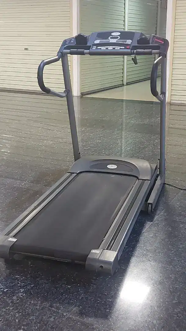 Treadmill elektrik jumbo horizo USA bisa nanjak kuat bb150kg