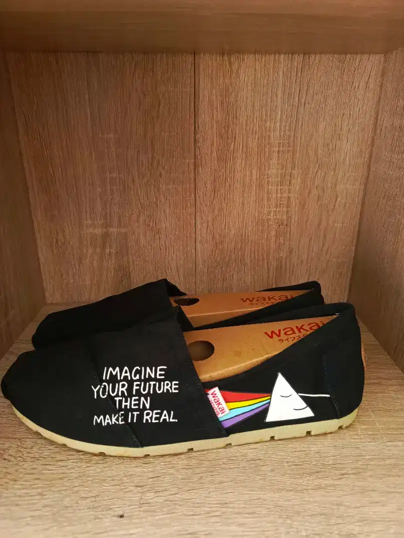 Sepatu Wakai Hitam Baru Original